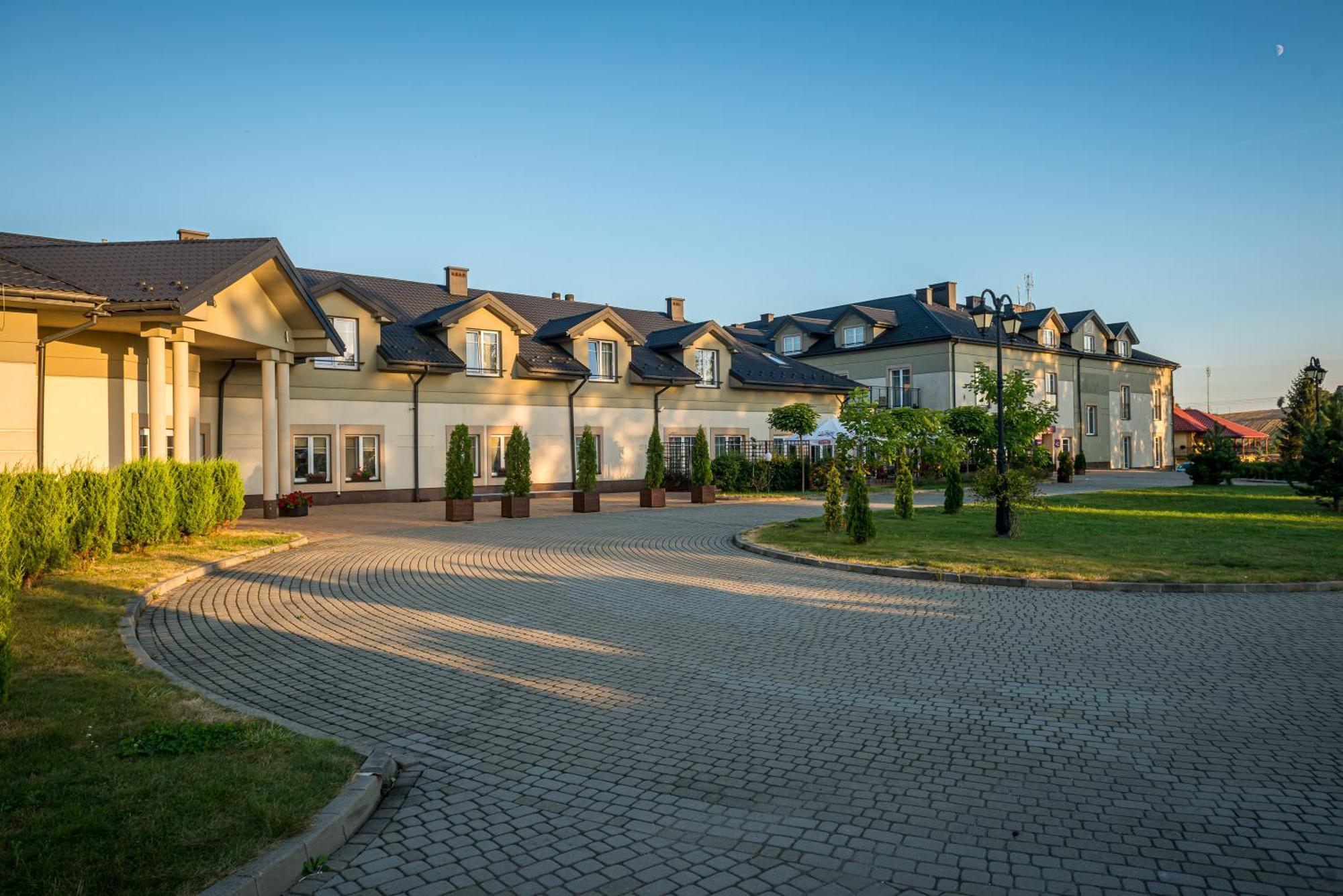 Doslonce Wellnes & Farm Готель 4*